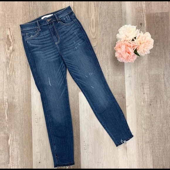 CELLO Jeans •High Rise,raw hem •Size: 11 🚭Smoke Free Home •Like New never worn - Picture 2 of 3